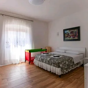 Apartamento Rina's House 
